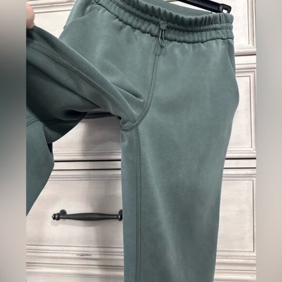 Lululemon Softstreme High-Rise Straight-Leg Cropped Pant - Picture 7 of 9